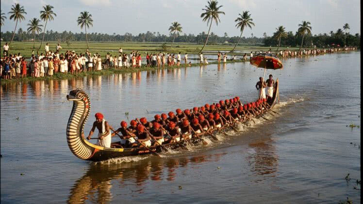 Nehru Trophy Boat Race w Kerali – emocjonujące wyścigi łodzi-węży wśród monsunowych rozlewisk