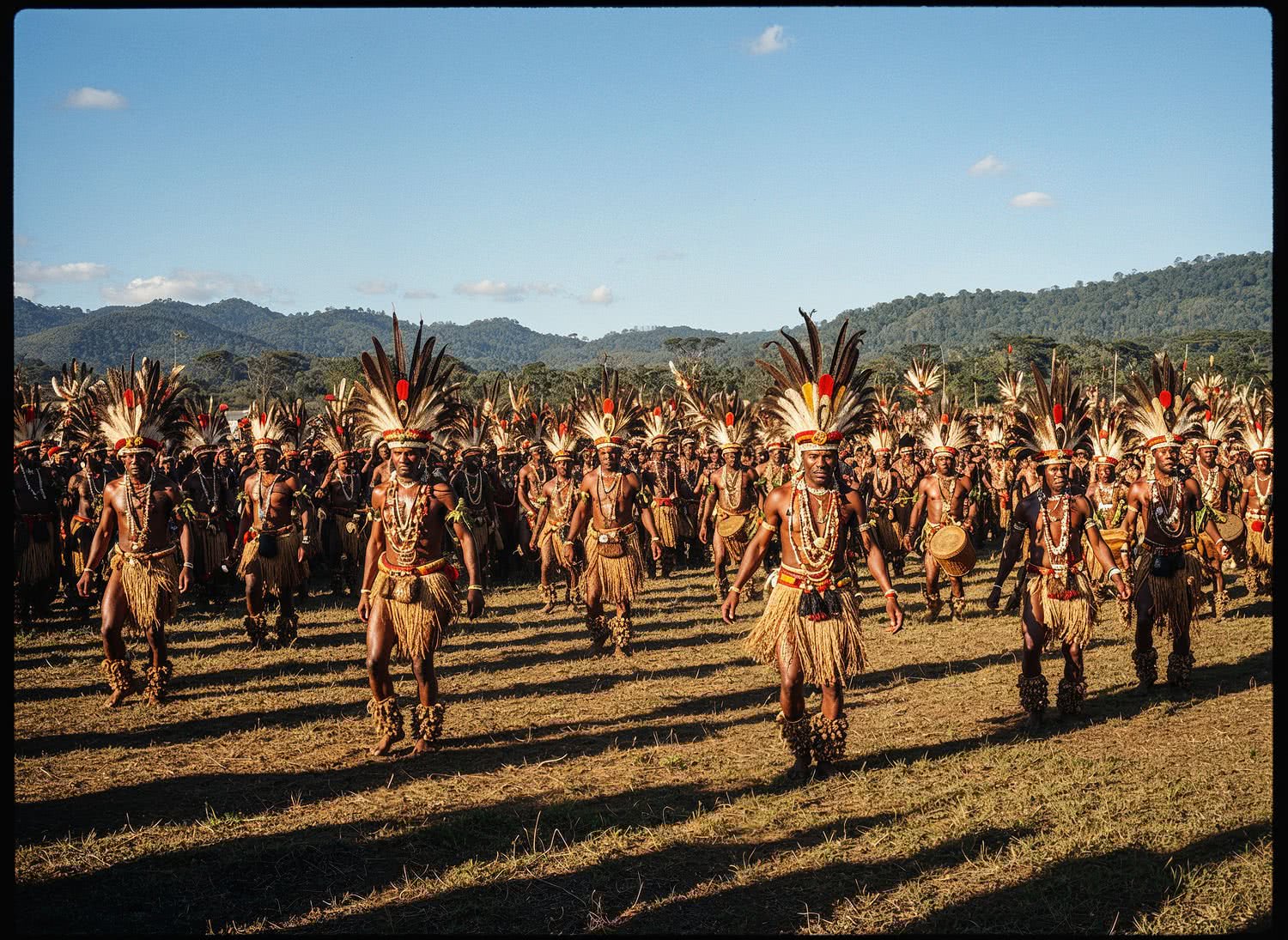 Kulturowy kalejdoskop Papui-Nowej Gwinei – niezwykły i tłumny Festiwal Mount Hagen